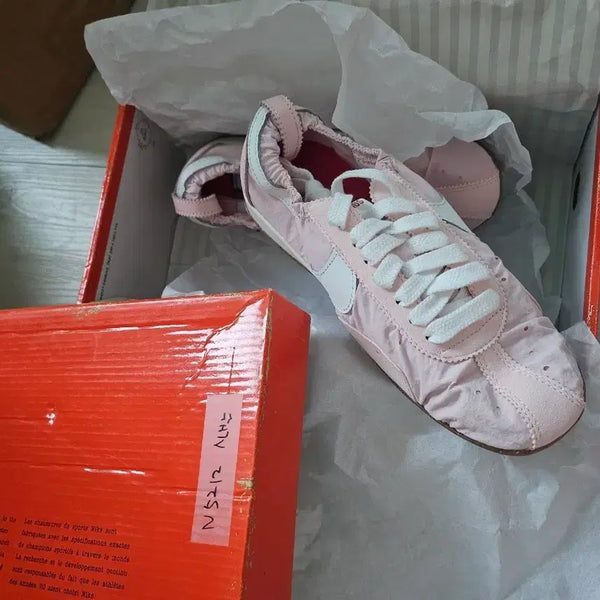[BUNJANG] Nike Pink Sneakers (240) / 운동화
