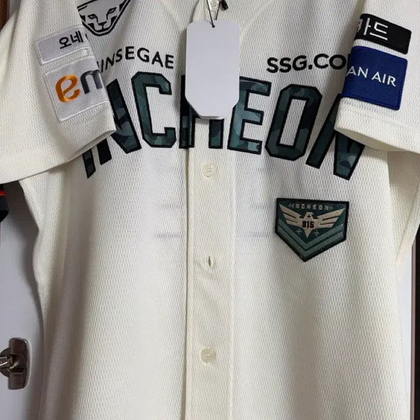 [BUNJANG] SSG Landers Landing Day Authentic Jersey Size 105 / ssg 랜더스 유니폼 랜딩데이 어센틱 105