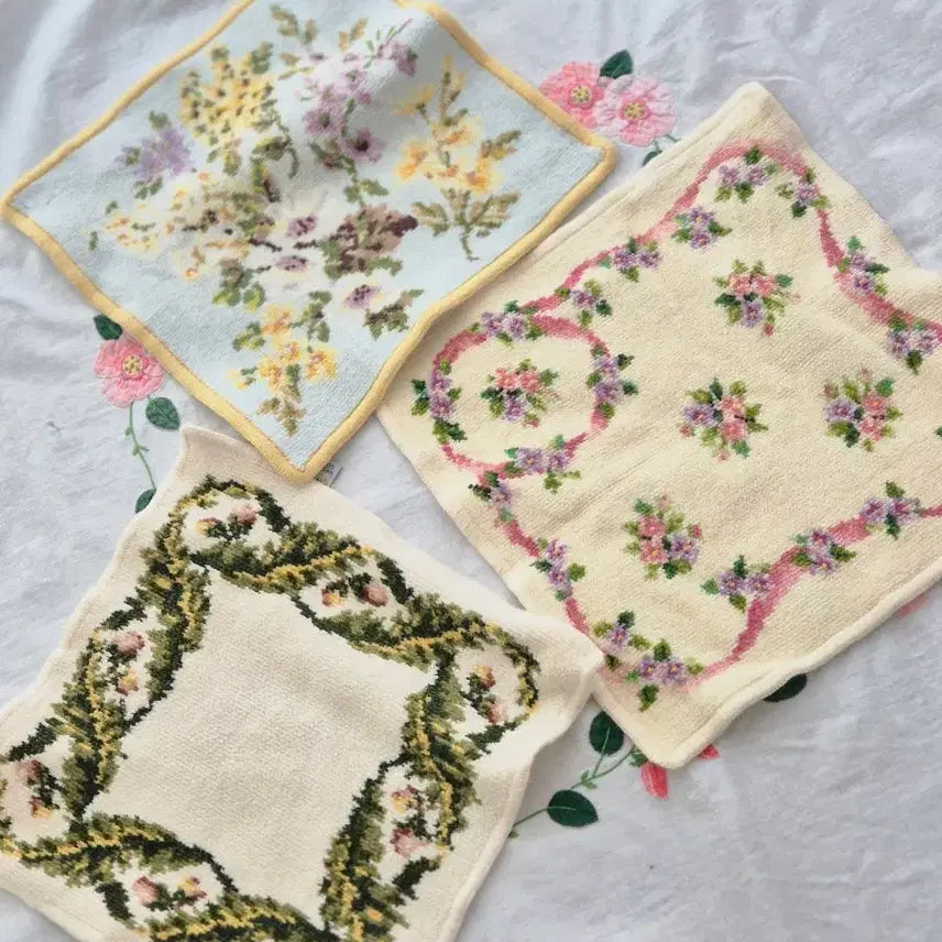 [BUNJANG] Paisley Embroidered Handkerchief Set (3 Types) / 페이즐리 자수 손수건 3종