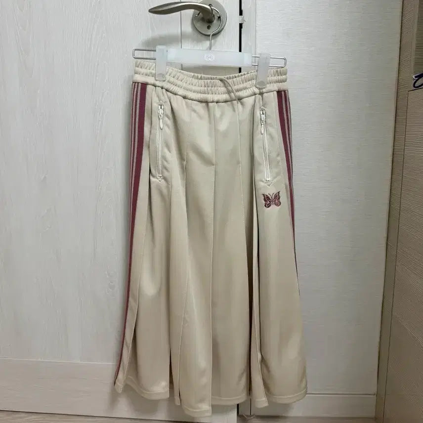 [BUNJANG] Needles Track Midi Skirt / 니들스 트랙 미디스커트