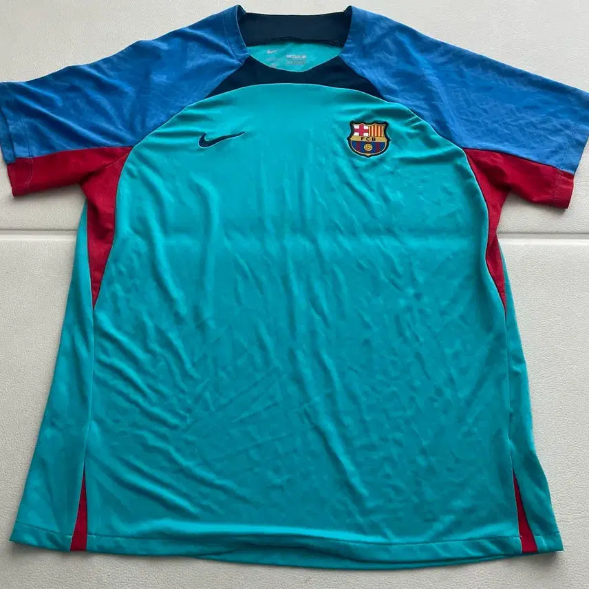 [BUNJANG] Nike Barcelona Dry-Fit T-Shirt / 나이키 바르셀로나 드라이핏 반팔