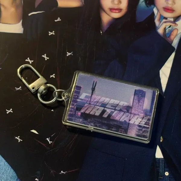 [BUNJANG] NewJeans Supernatural Studio Exclusive Keychain / 뉴진스 슈퍼내추럴 공방 역조공 키링