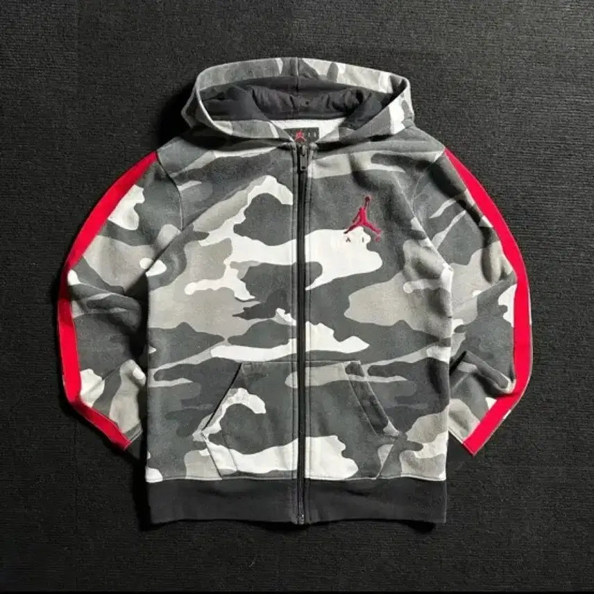 [BUNJANG] Jordan Embroidered Logo Camo Full-Zip Hoodie / 조던 자수로고 카모 후드집업