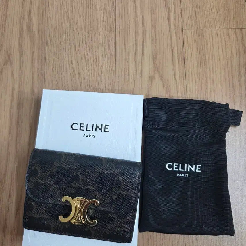 [BUNJANG] Celine Triomphe Flap Card Holder Tan / [정품] 셀린느 트리오페 플랩 카드지갑 탄