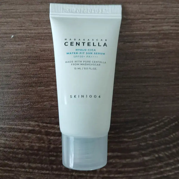 [BUNJANG] Skin1004 Madagascar Centella Hyalu-Cica Water Fit Sun Serum SPF50+ 15ml / 스킨1004 마다가스카르 센텔라 히알루-시카 워터핏 선 세럼 SPF50+ 15ml