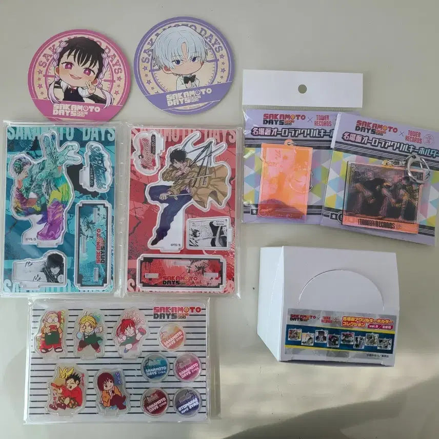 [BUNJANG] Sakamoto Days Nagumo Natsuki Acrylic Stand & Hologram Keychain Set / 사카모토데이즈 사카데이 나구모 나츠키 디오라마, 홀로그램 키링 등