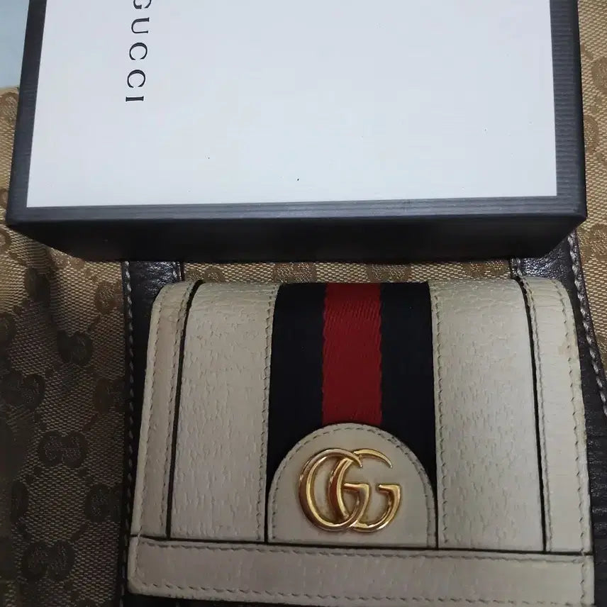 [BUNJANG] Gucci Women's Classic GG Logo Wallet / 구찌 지갑