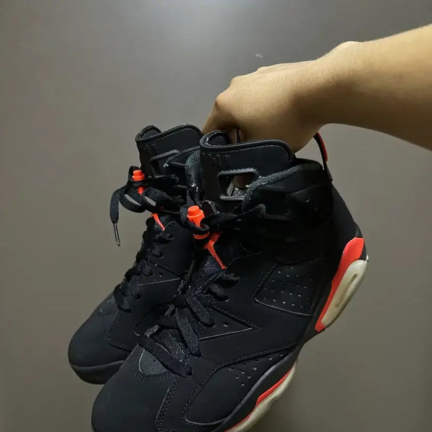 [BUNJANG] Air Jordan 6 Retro Infrared 2019 / 조던 6 레트로 인프라레드 2019 270
