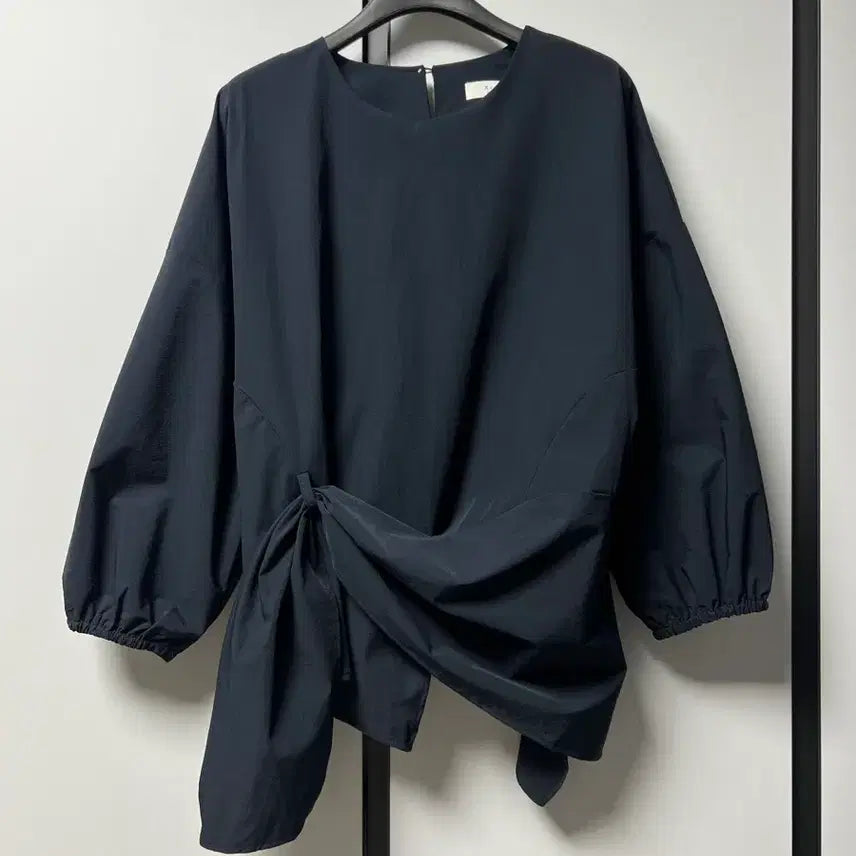 [BUNJANG] Elegant Boxy Fit Blouse / 소재 좋은 예쁜 블라우스 박시핏