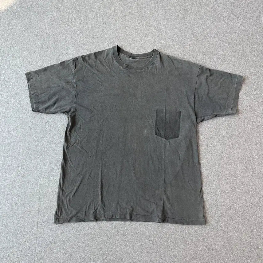 [BUNJANG] 90s Vintage Faded Ghost Pocket T-Shirt / 90s Vintage Faded Ghost Pocket Tee
