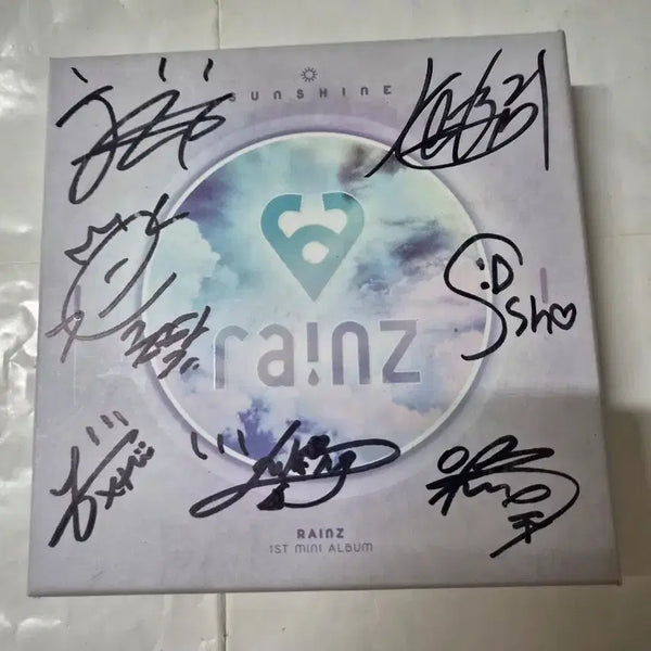 [BUNJANG] RAINEZ SUNSHINE 1st Mini Album Signed CD / 비매)레인즈 SUNSHINE 1집 미니 앨범 친필 사인 cd 깨끗합니다