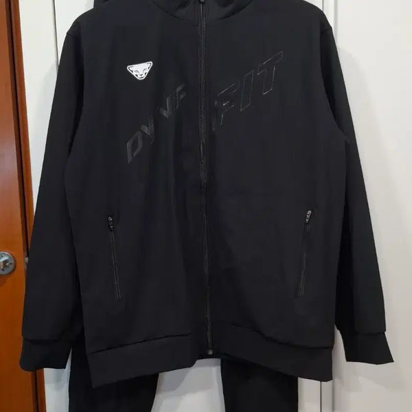 [BUNJANG] Dynafit Black Training Set XL (105 Size) / 다이나핏 블랙 트레이닝 세트 XL(105사이즈)(새상품)