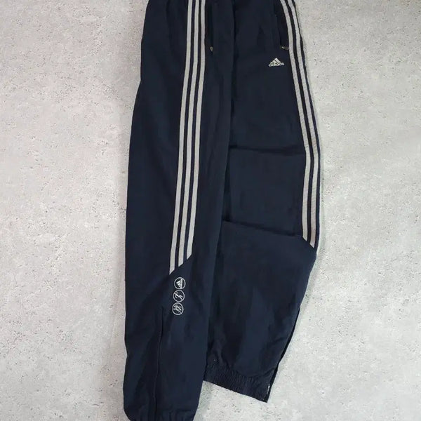 [BUNJANG] Adidas Trefoil Deep Navy Track Pants Jogger Windbreaker Pants / 아디다스 슴선 딥네이비 트랙팬츠 바람막이 조거 바지