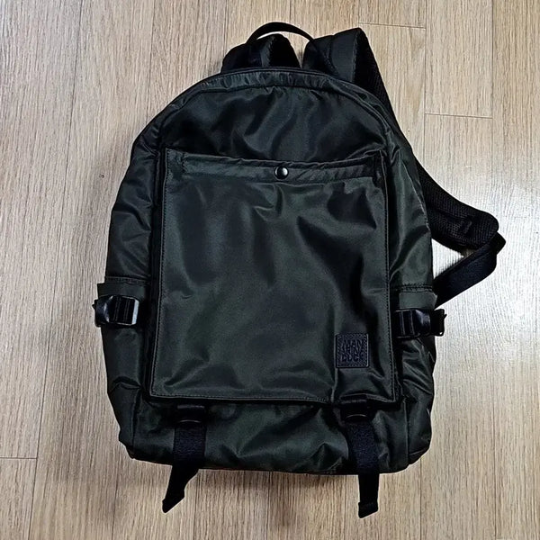 [BUNJANG] Mandarin Duck Khaki Backpack / 만다리나덕 백팩 카키