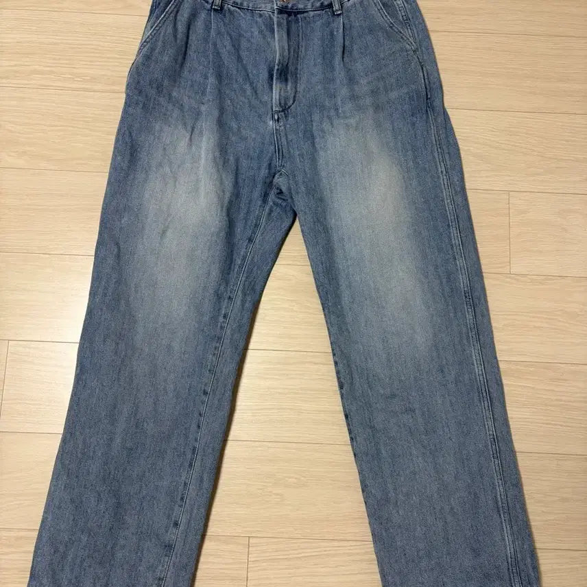 [BUNJANG] Roughside Drape Denim Pants Bleach Size 3 / 러프사이드 Drape Denim Pants Bleach 3사이즈
