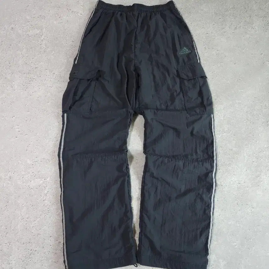 [BUNJANG] Adidas Sideline Charcoal Cargo Track Pants Windbreaker Pants / 아디다스 사이드라인 차콜 카고 트랙팬츠 바람막이 바지
