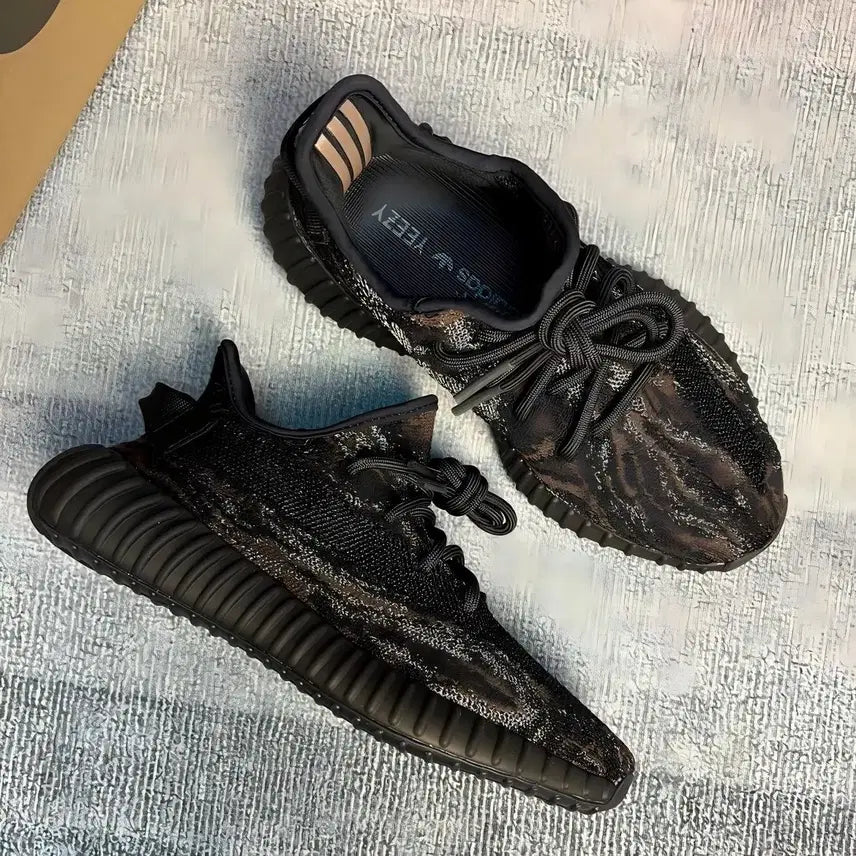 [BUNJANG] Adidas Yeezy Boost 350 V2 Black Brown Marble Pattern Unisex Daily Sneakers / 이지부스트 350 V2 블랙 브라운 마블 패턴 남녀공용 편안한 데일리 스니커즈
