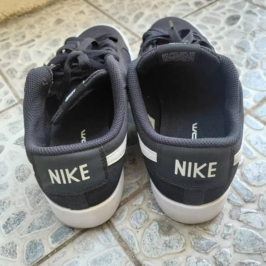 [BUNJANG] Nike Air Force 1 Low Black White Sneakers / 나이키 에어포스 1 로우 블랙 화이트