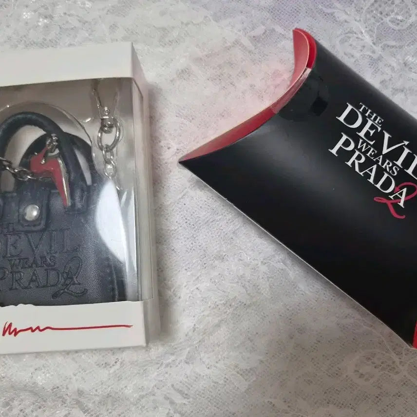 [BUNJANG] The Devil Wears Prada Keychain Bundle / 악마는 프라다를 입는다 키링 일괄판매