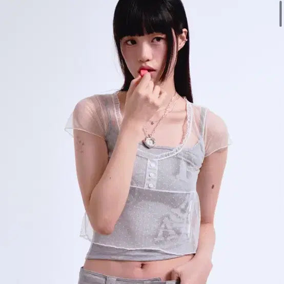 [BUNJANG] Frenda Dot Layered T-Shirt + Sleeveless Set / 프렌다 도트 레이어드 티 + 나시 새제품급