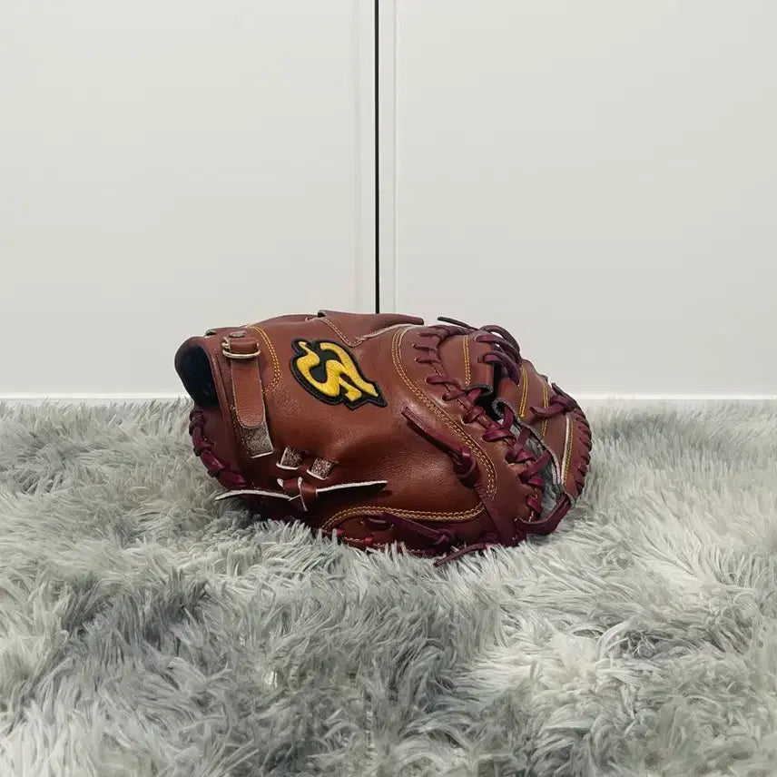 [BUNJANG] Fandom Japan Catcher's Mitt Baseball Glove / [새 상품] 팬덤 재팬 스티어 포수미트 야구글러브