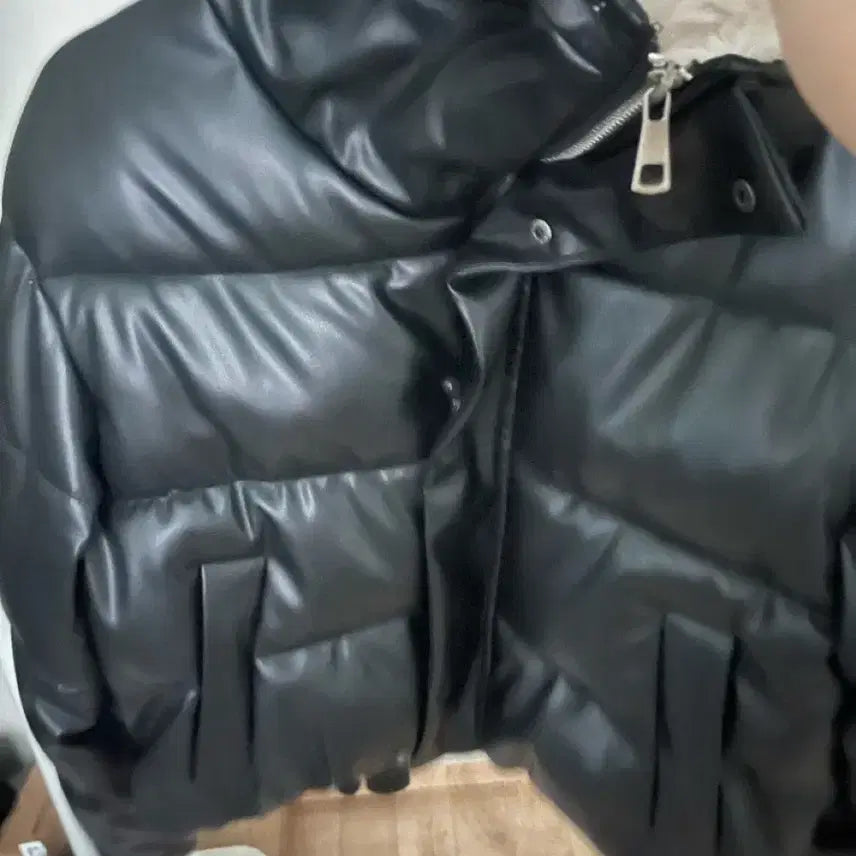 [BUNJANG] Black Leather Short Puffer Jacket / 블랙 레더 숏패딩 F사이즈