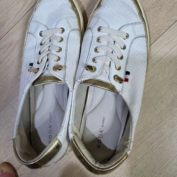 [BUNJANG] SODA Classy White Gold Sneakers 245 / 소다 클래시 화이트 골드 스니커즈 245