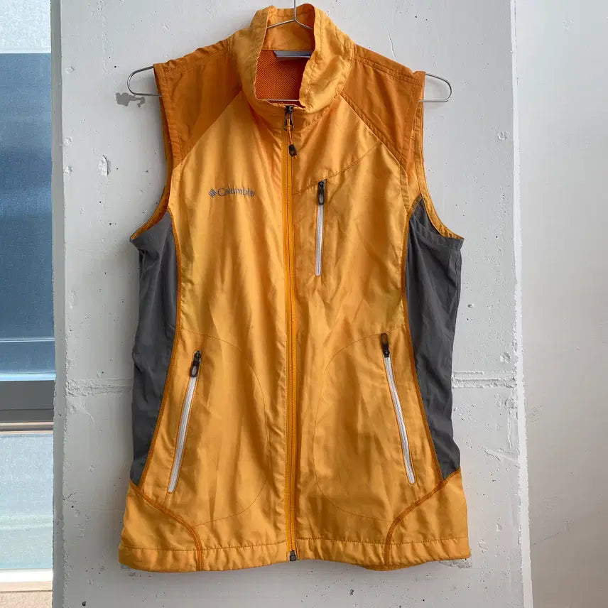 [BUNJANG] Columbia Sleeveless Windbreaker Vest / (M) 컬럼비아 민소매 나시 바람막이 자켓