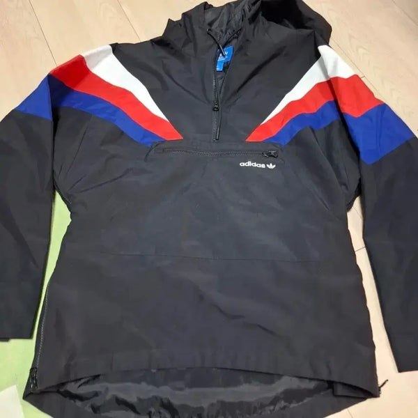 [BUNJANG] Adidas Hooded Windbreaker Jacket Black/Red/Blue / 아디다스 바람막이 후드티 블랙/레드/블루