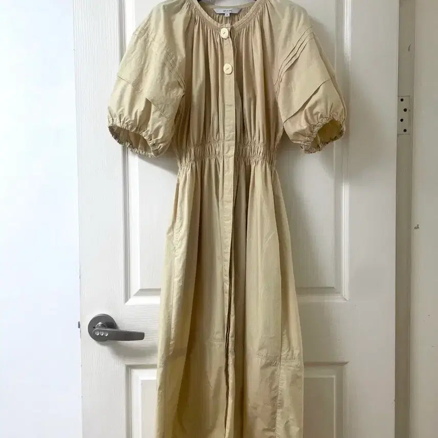 [BUNJANG] On&On Women's 5-Sleeve Puffed Sleeve Pintuck Shirring Long Summer Dress / on&on 왕 퍼프 5부소매 나그랑 핀턱 셔링 여름 반팔 롱 원피스 마쥬 orr 시에 55 66