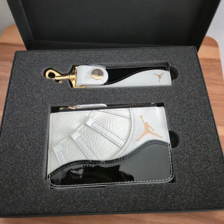 [BUNJANG] Jordan 11 Gratitude Card Holder & Keyring Set / 조던 11 그래티튜트 카드지갑 키링 세트