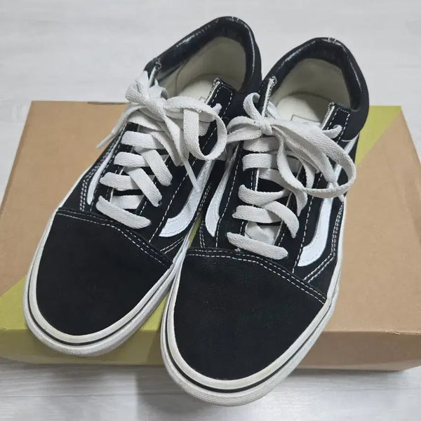 [BUNJANG] Vans Old Skool Black Sneakers / 반스 올드스쿨 블랙 스니커즈