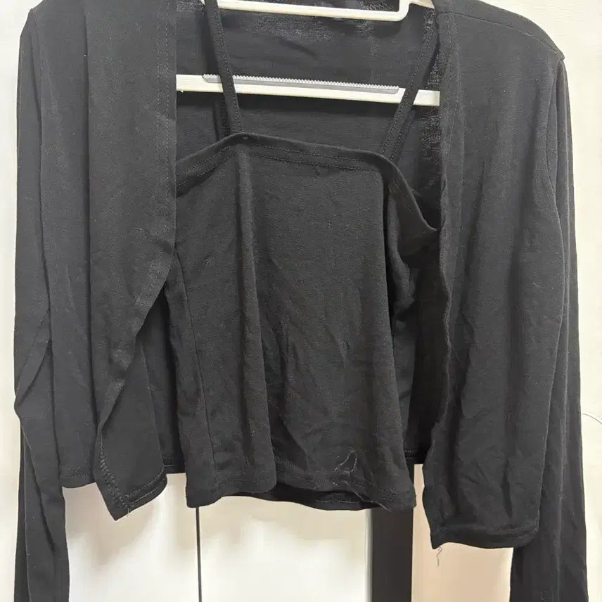 [BUNJANG] Avely Sleeveless Cardigan Set / 에이블리 나시 가디건 세트