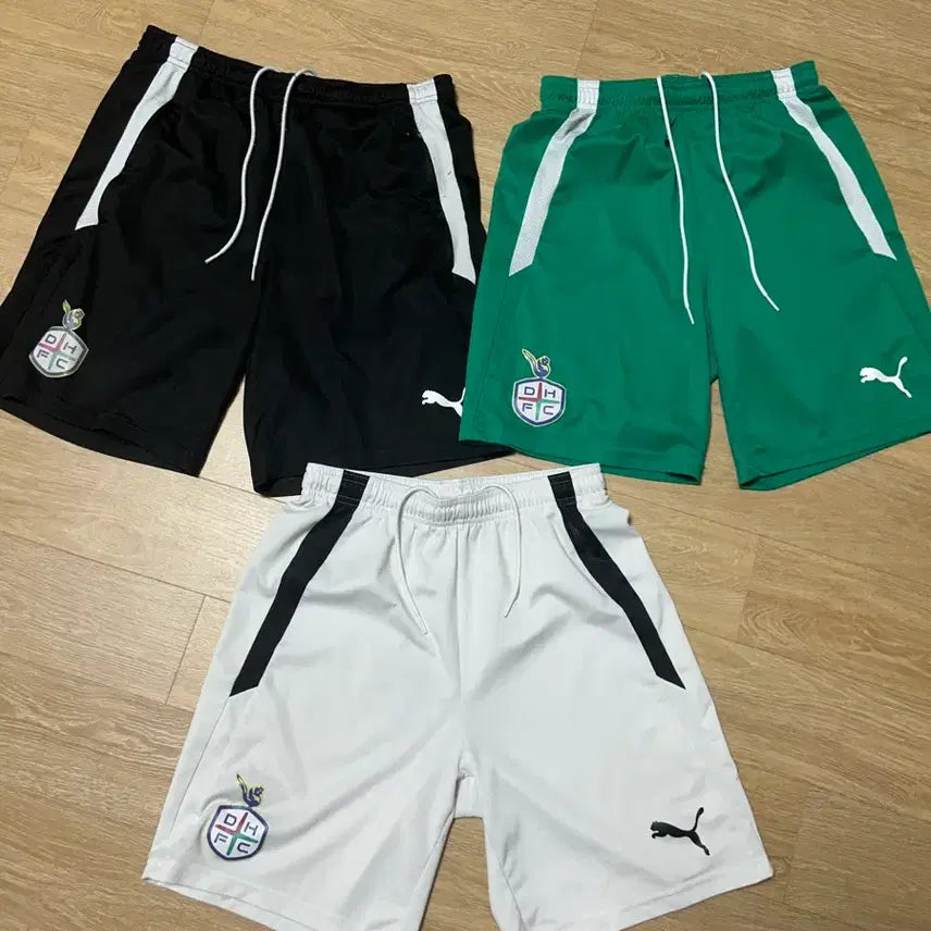 [BUNJANG] Soccer Team Shorts (White) / 축구부 반바지 팔아요(검은색 팔렸어요)