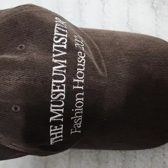 [BUNJANG] The Museum Visitor Corduroy Ball Cap Brown / 더 뮤지엄 비지터 코듀로이 볼캡 브라운
