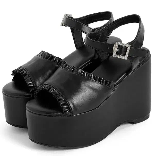 [BUNJANG] GRL (Grail) Ruffle Bijou Platform Sandals / 스나계 GRL 그레일 프릴 비쥬 통굽샌들 235 사이즈 샌들 [zr1464]