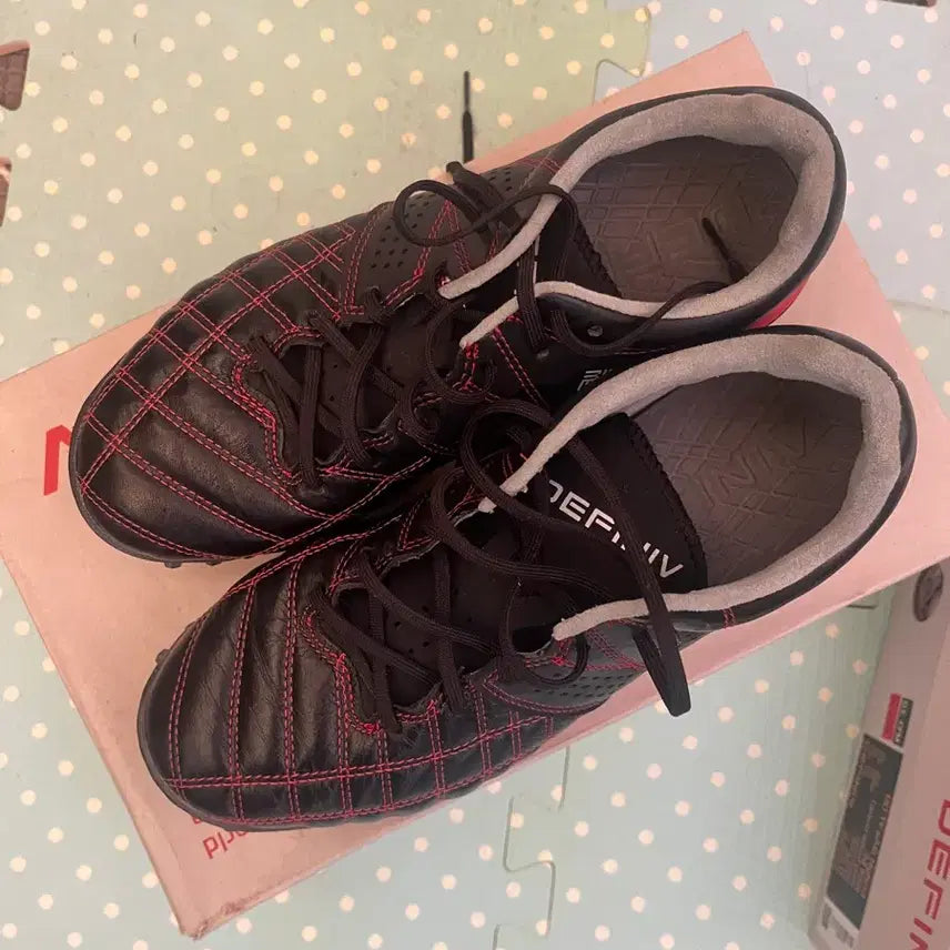 [BUNJANG] Definitive TFxAG Hybrid Football Boots 250mm Black/Red / 데피니브 TFxAG 하이브리드 축구화 250mm 블랙/레드