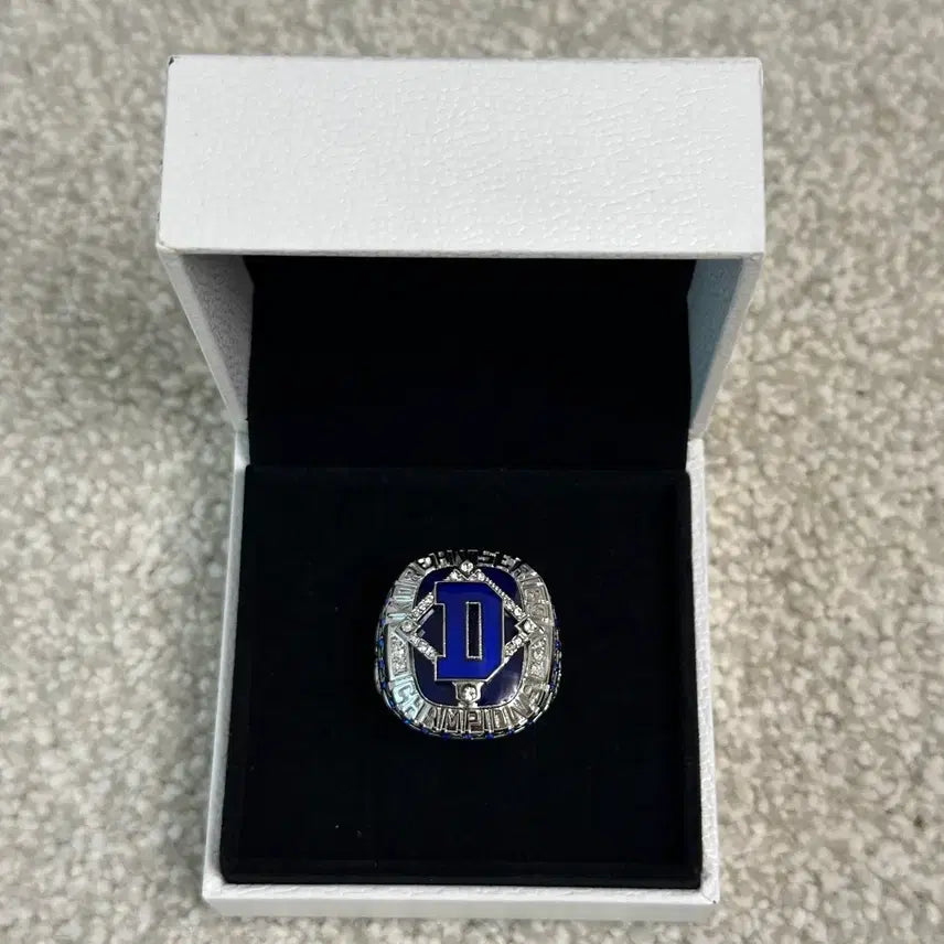 [BUNJANG] Doosan Bears x FILA 30th Anniversary 2016 Championship Ring / 두산베어스 x 휠라 30주년 기념 2016 우승반지