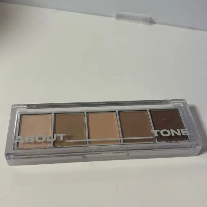 [BUNJANG] AboutTone Return To Basic Shadow Palette 01 Classic / 어바웃톤 리턴 투 베이직 섀도우 팔레트 01클래식 팔아요