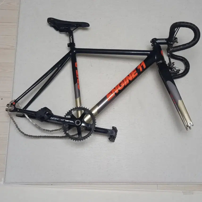 [BUNJANG] Engine11 Crit D Black Orange Bicycle / 엔진11 크릿디 블랙오렌지 (캔디블루 인디고블루 디럭스 네온차콜 블루스킨)