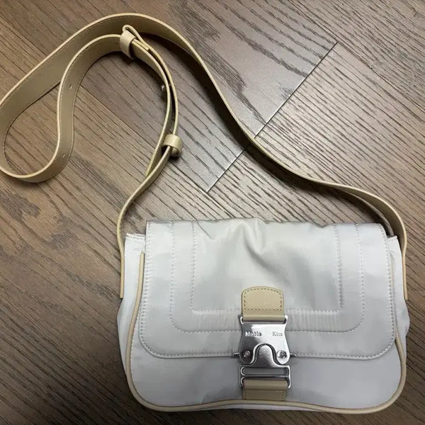 [BUNJANG] Matin Kim Mini Buckle Bag White / 마뗑킴 미니 버클백 화이트