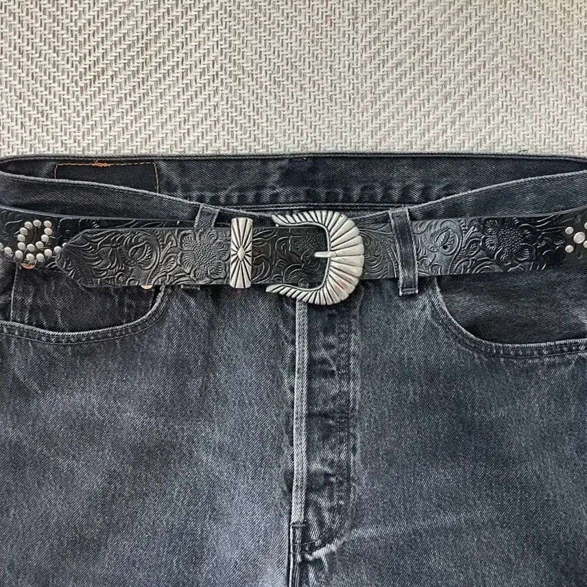[BUNJANG] Vintage Western Floral Studded Tooling Leather Belt / 빈티지 웨스턴 플로럴 스터드 툴링 벨트