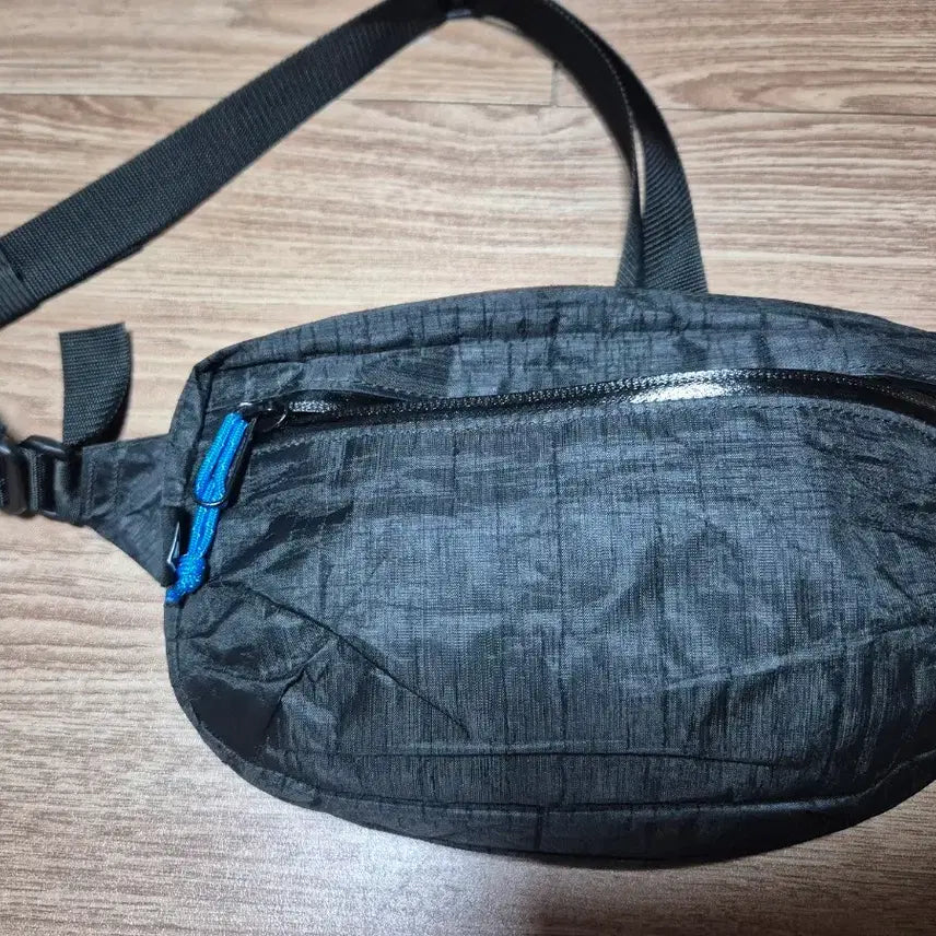 [BUNJANG] Hyperlite Mountain Gear (HMG) Versa Crossobbag Black / 하이퍼라이트 마운틴기어 HMG 버사 크로스백 블랙
