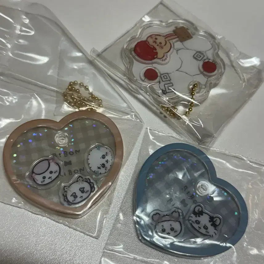 [BUNJANG] Chiikawa Shaka Charm Keychain (Usagi, Racco, Shisa, Kani, Momonga) / 치이카와 캬라샤카참 키링 우사기 / 랏코 쿠리 시사 / 카니 모몽가