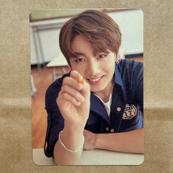 [BUNJANG] BTS Jungkook 2017 Season's Greetings Photocard / 방탄 정국 2017 시즌그리팅 시그 포카 17