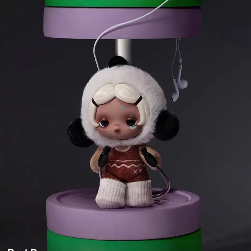 [BUNJANG] Pop Mart Skullpanda Off-Mode Series Rest Day Keychain / 팝마트 스컬판다 off 모드 시리즈 키링 - 레스트데이 rest day