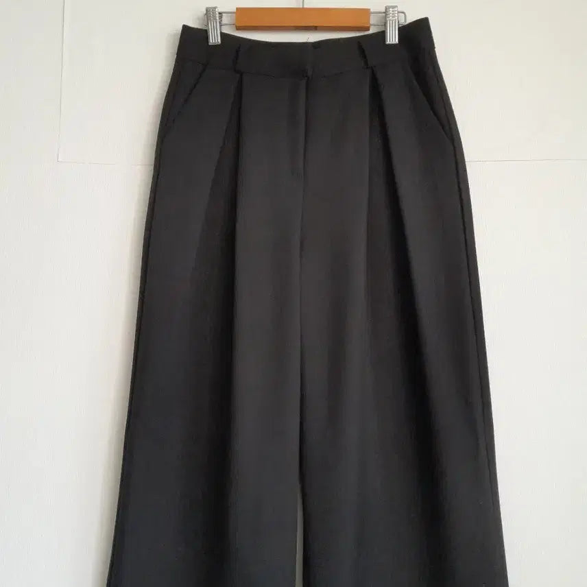 [BUNJANG] Black Double-Pleated Wide Slacks / 블랙맞주름핀턱와이드슬랙스