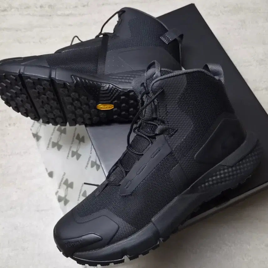[BUNJANG] Under Armour Valsetz Mid Vibram Tactical Boots / 언더아머 비브람 발세츠 미드  택티컬 부츠