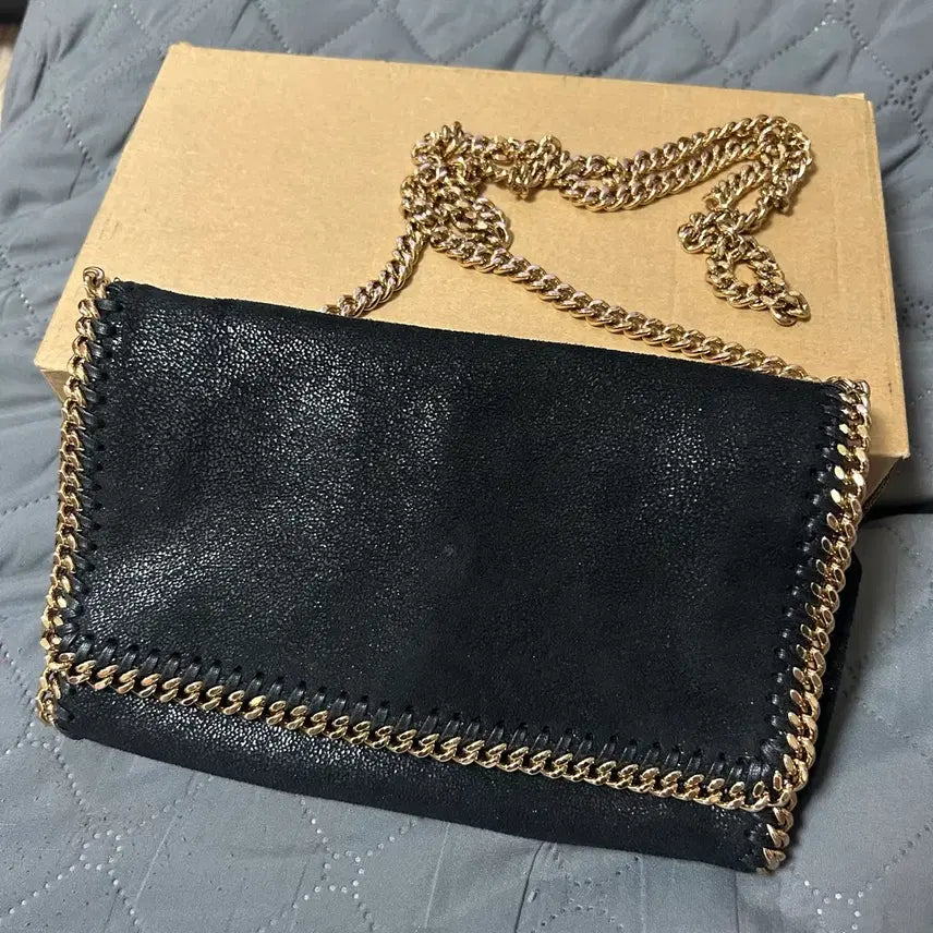 [BUNJANG] Stella McCartney Falabella Black Gold Chain Shoulder Bag / ((정품)) 스텔라 맥카트니 팔라벨라 블랙 금장 체인 숄더백