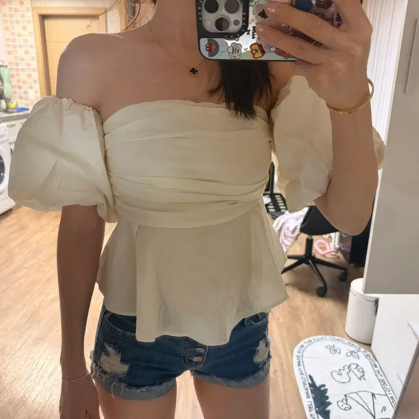 [BUNJANG] Off-Shoulder Puff Blouse - Ivory / 새상품) 오프숄더 퍼프 블라우스 아이보리